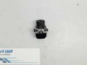 Gebruikte ABS Pomp Ford Mondeo III 1.8 16V Prijs € 120,00 Margeregeling aangeboden door Autodemontage van de Laar