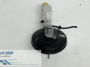 Gebruikte Rembooster Fiat Punto III (199) 1.4 Prijs € 90,00 Margeregeling aangeboden door Autodemontage van de Laar