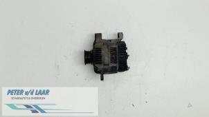 Gebruikte Dynamo Renault Clio II Societe (SB) 1.9 D Prijs € 35,00 Margeregeling aangeboden door Autodemontage van de Laar