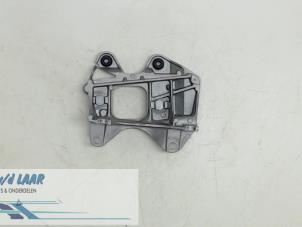 Gebruikte Motorsteun Renault Laguna III Estate (KT) 1.5 dCi 110 FAP Prijs € 35,00 Margeregeling aangeboden door Autodemontage van de Laar