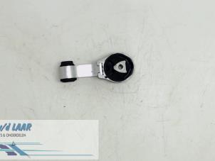 Gebruikte Motorsteun Renault Laguna III Estate (KT) 1.5 dCi 110 FAP Prijs € 30,00 Margeregeling aangeboden door Autodemontage van de Laar