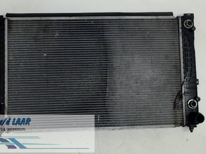 Gebruikte Radiateur Audi A6 (C5) 2.8 V6 30V Prijs € 25,00 Margeregeling aangeboden door Autodemontage van de Laar