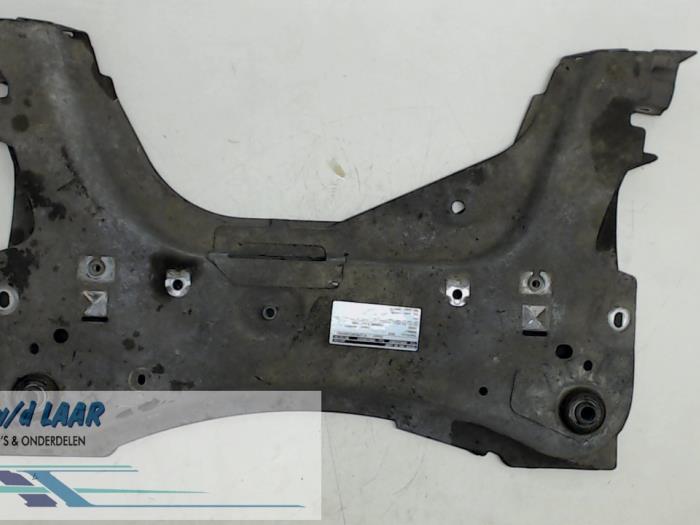 Gebruikte Subframe Renault Modus/Grand Modus (JP) 1.6 16V Prijs € 100,00 Margeregeling aangeboden door Autodemontage van de Laar