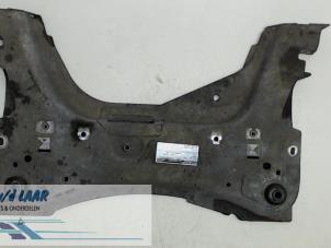 Gebruikte Subframe Renault Modus/Grand Modus (JP) 1.6 16V Prijs € 100,00 Margeregeling aangeboden door Autodemontage van de Laar