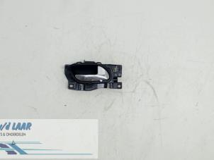 Gebruikte Deurgreep 4Deurs rechts-achter Citroen C3 Picasso (SH) 1.6 HDi 16V Prijs € 30,00 Margeregeling aangeboden door Autodemontage van de Laar