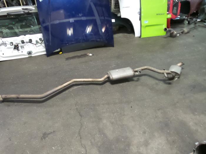 Gebruikte Uitlaat Einddemper BMW 1 serie (E81) Prijs € 100,00 Margeregeling aangeboden door Autodemontage van de Laar