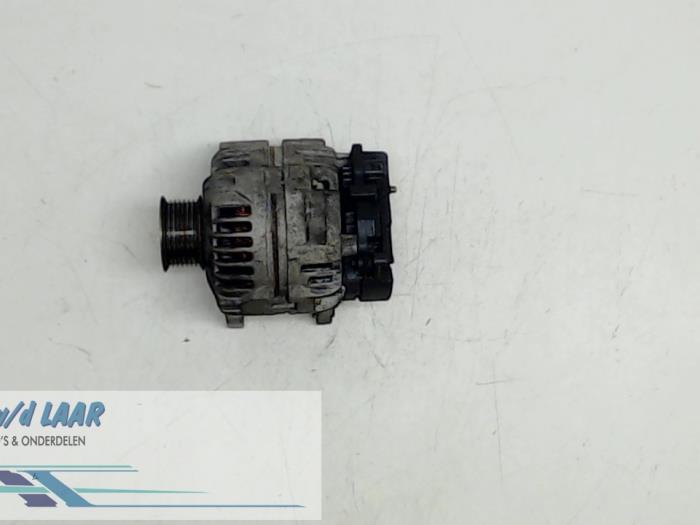 Gebruikte Dynamo Renault Modus/Grand Modus (JP) 1.2 16V Prijs € 50,00 Margeregeling aangeboden door Autodemontage van de Laar