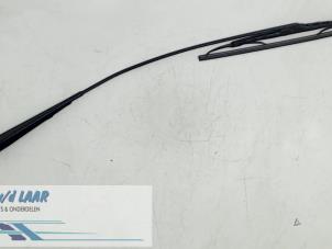 Gebruikte Ruitenwisserarm voor Volkswagen Fox (5Z) 1.2 Prijs € 25,00 Margeregeling aangeboden door Autodemontage van de Laar