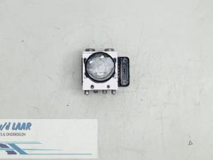 Gebruikte ABS Pomp Renault Scénic III (JZ) 1.9 dCi Prijs € 250,00 Margeregeling aangeboden door Autodemontage van de Laar