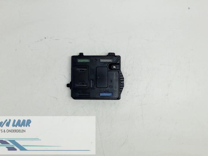 Gebruikte Bodycontrol Module Renault Scénic III (JZ) 1.9 dCi Prijs € 100,00 Margeregeling aangeboden door Autodemontage van de Laar