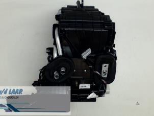 Gebruikte Chaufagebak Renault Captur (2R) 1.2 TCE 16V EDC Prijs € 150,00 Margeregeling aangeboden door Autodemontage van de Laar