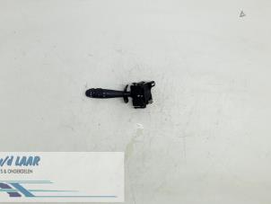 Gebruikte Pinker Schakelaar Renault Espace (JK) 2.0 dCi 16V 150 FAP . Prijs € 40,00 Margeregeling aangeboden door Autodemontage van de Laar