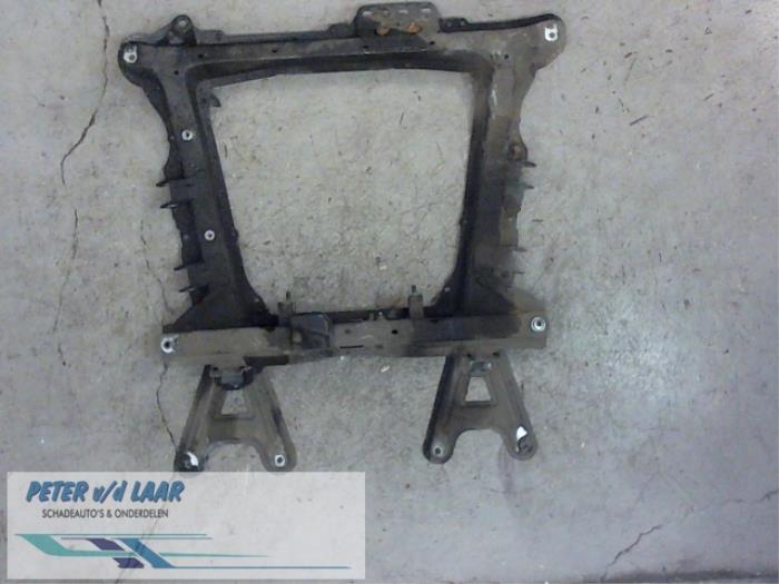 Gebruikte Subframe Renault Kangoo (KC) 1.9 dTi Prijs € 100,00 Margeregeling aangeboden door Autodemontage van de Laar