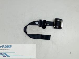 Gebruikte Veiligheidsgordel links-voor Peugeot 406 Coupé (8C) 2.2 16V Prijs € 40,00 Margeregeling aangeboden door Autodemontage van de Laar