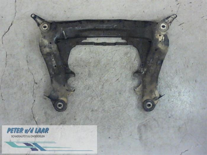 Gebruikte Subframe Audi A6 Quattro (C5) 1.8 20V T Prijs € 70,00 Margeregeling aangeboden door Autodemontage van de Laar