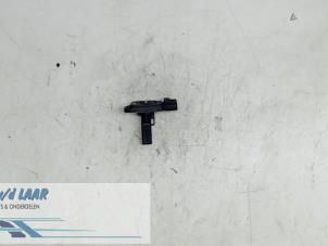 Gebruikte Luchtmassameter Ford Mondeo III Wagon 2.0 TDCi 115 16V Prijs € 50,00 Margeregeling aangeboden door Autodemontage van de Laar