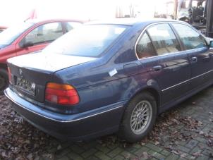 Gebruikte Veerschroef voor BMW 5 serie (E39) 535i 32V Prijs op aanvraag aangeboden door Autodemontage van de Laar