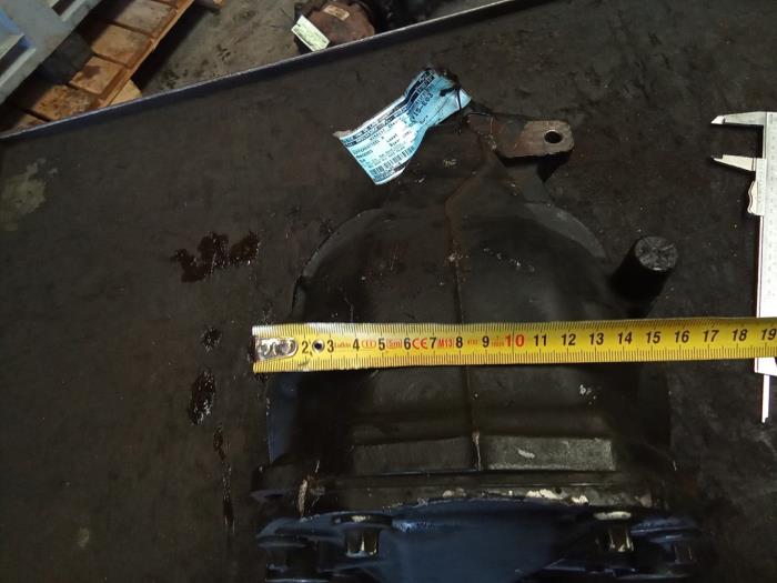 Differentieel achter van een Mercedes-Benz CLK (C209) 2.6 240 V6 18V 2003