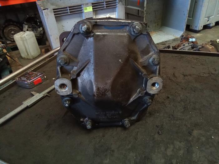 Differentieel achter van een Mercedes-Benz CLK (C209) 2.6 240 V6 18V 2003