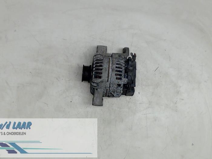 Gebruikte Dynamo Opel Zafira (F75) 1.6 16V CNG Prijs € 50,00 Margeregeling aangeboden door Autodemontage van de Laar
