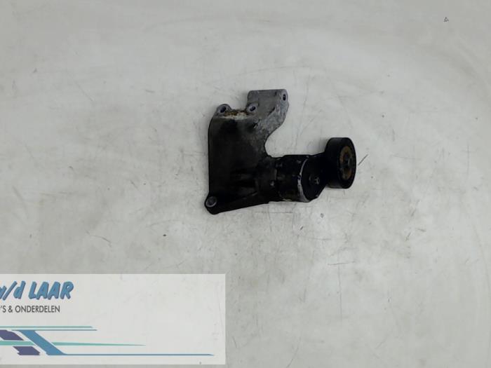 Gebruikte Motorrubber Opel Zafira (F75) 1.6 16V CNG Prijs € 30,00 Margeregeling aangeboden door Autodemontage van de Laar