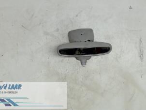 Gebruikte Spiegel binnen Renault Scénic II (JM) 1.6 16V Prijs € 50,00 Margeregeling aangeboden door Autodemontage van de Laar
