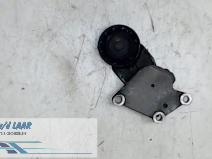 Gebruikte Spanrol Multiriem Volvo V50 (MW) 1.6 D 16V Prijs € 40,00 Margeregeling aangeboden door Autodemontage van de Laar