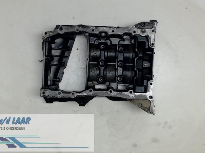 Gebruikte Carterpan Renault Trafic Prijs € 60,00 Margeregeling aangeboden door Autodemontage van de Laar
