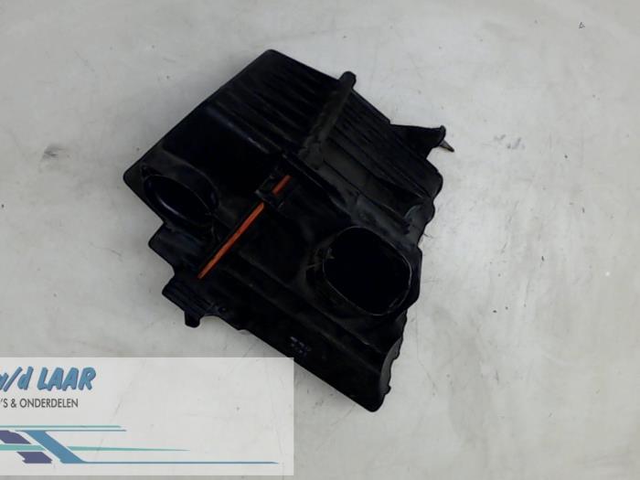 Gebruikte Luchtfilterhuis Volkswagen Polo IV (9N1/2/3) 1.4 TDI 75 Prijs € 60,00 Margeregeling aangeboden door Autodemontage van de Laar
