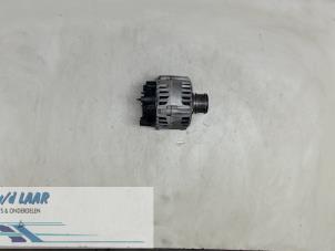 Gebruikte Alternator Renault Kangoo/Grand Kangoo (KW) 1.5 dCi 110 FAP Prijs € 100,00 Margeregeling aangeboden door Autodemontage van de Laar