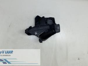 Gebruikte Luchtfilterhuis Renault Clio III (BR/CR) 1.5 dCi FAP Prijs € 50,00 Margeregeling aangeboden door Autodemontage van de Laar