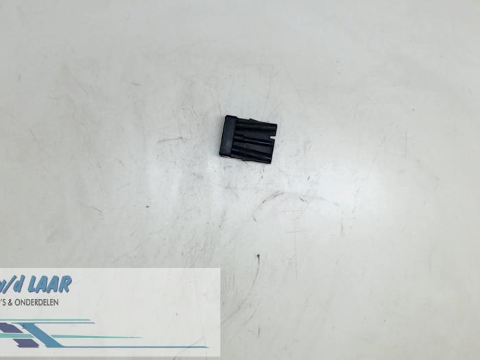 Gebruikte Module (diversen) Citroen C5 II Break (RE) 2.2 HDiF 16V Prijs € 40,00 Margeregeling aangeboden door Autodemontage van de Laar