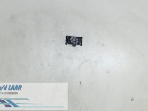 Gebruikte Regensensor Citroen C5 II Break (RE) 2.2 HDiF 16V Prijs € 30,00 Margeregeling aangeboden door Autodemontage van de Laar