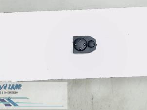 Gebruikte Spiegel Schakelaar Audi A4 Avant (B5) 1.6 Prijs € 30,00 Margeregeling aangeboden door Autodemontage van de Laar