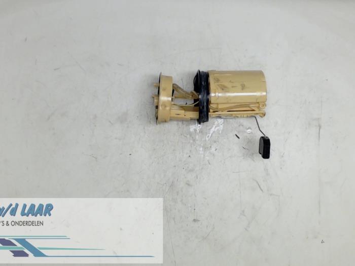 Gebruikte Tank element Pomp Volkswagen Transporter/Caravelle T5 2.0 TDI DRF Prijs € 70,00 Margeregeling aangeboden door Autodemontage van de Laar