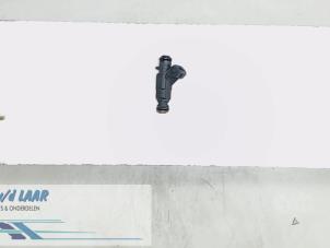 Gebruikte Injector (benzine injectie) Mercedes A (W168) 1.6 A-160 Prijs € 50,00 Margeregeling aangeboden door Autodemontage van de Laar