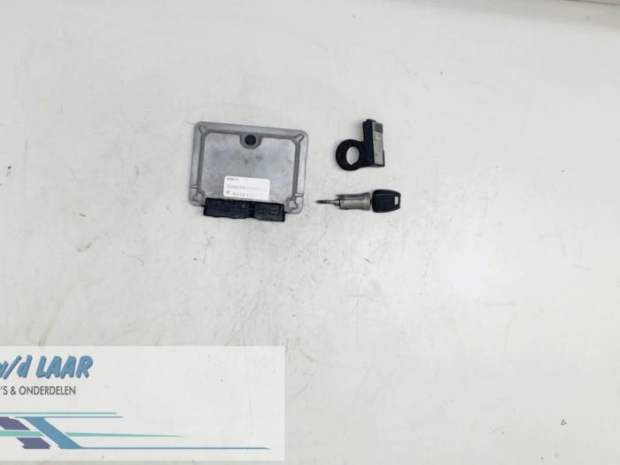 Gebruikte Computer Motormanagement Opel Zafira (F75) 2.0 DTI 16V Prijs € 150,00 Margeregeling aangeboden door Autodemontage van de Laar