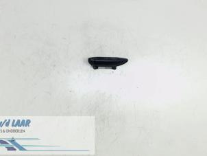 Gebruikte Handgreep Dacia Logan MCV (KS) 1.6 Prijs € 20,00 Margeregeling aangeboden door Autodemontage van de Laar