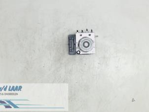 Gebruikte ABS Pomp Renault Kadjar (RFEH) 1.6 dCi 4x4 Prijs € 250,00 Margeregeling aangeboden door Autodemontage van de Laar
