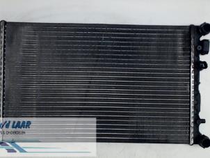 Gebruikte Radiateur Volkswagen Polo IV (9N1/2/3) 1.2 12V Prijs € 25,00 Margeregeling aangeboden door Autodemontage van de Laar