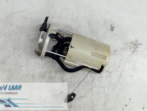 Gebruikte Benzinepomp Renault Laguna II Grandtour (KG) 2.0 16V Prijs € 50,00 Margeregeling aangeboden door Autodemontage van de Laar