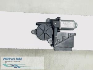 Gebruikte Motor electrisch raam Skoda Fabia (6Y5) 1.4i 16V Prijs € 30,00 Margeregeling aangeboden door Autodemontage van de Laar