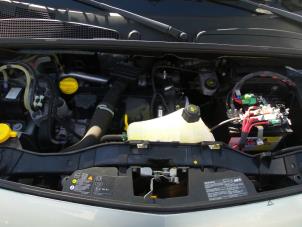Gebruikte Versnellingsbak Renault Kangoo Express (FW) ZE Prijs op aanvraag aangeboden door Autodemontage van de Laar