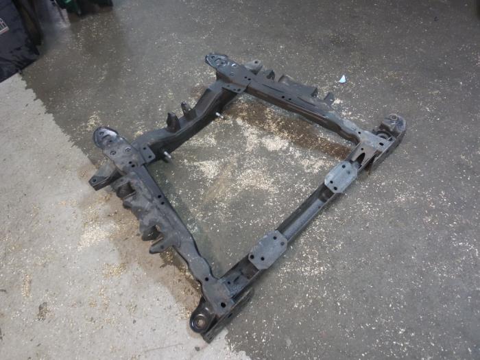 Gebruikte Subframe Renault Twingo II (CN) 1.2 Prijs € 100,00 Margeregeling aangeboden door Autodemontage van de Laar