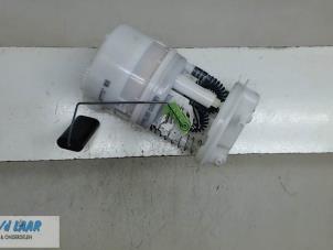 Gebruikte Benzinepomp Dacia Sandero II 1.2 16V Prijs € 120,00 Margeregeling aangeboden door Autodemontage van de Laar