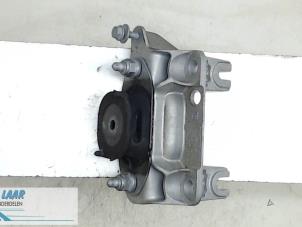 Gebruikte Motorsteun Renault Twingo III (AH) 0.9 Energy TCE 90 12V Prijs € 50,00 Margeregeling aangeboden door Autodemontage van de Laar