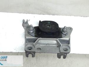 Gebruikte Motorsteun Renault Twingo III (AH) 0.9 Energy TCE 90 12V Prijs € 50,00 Margeregeling aangeboden door Autodemontage van de Laar