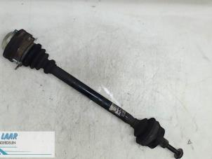 Gebruikte Aandrijfas rechts-achter Audi A4 Quattro (B7) 3.0 TDI V6 24V Prijs € 120,00 Margeregeling aangeboden door Autodemontage van de Laar