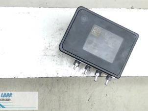 Gebruikte ABS Pomp Renault Espace (RFCJ) 1.6 Energy dCi 160 Prijs op aanvraag aangeboden door Autodemontage van de Laar