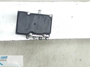 Gebruikte ABS Pomp Dacia Logan MCV (KS) 1.6 MPI 85 Prijs € 200,00 Margeregeling aangeboden door Autodemontage van de Laar